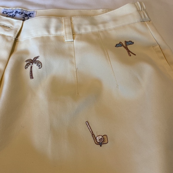 Coral Bay Golf Capris With Pineapple and Club Accents - Size 10 - Picture 12 of 12